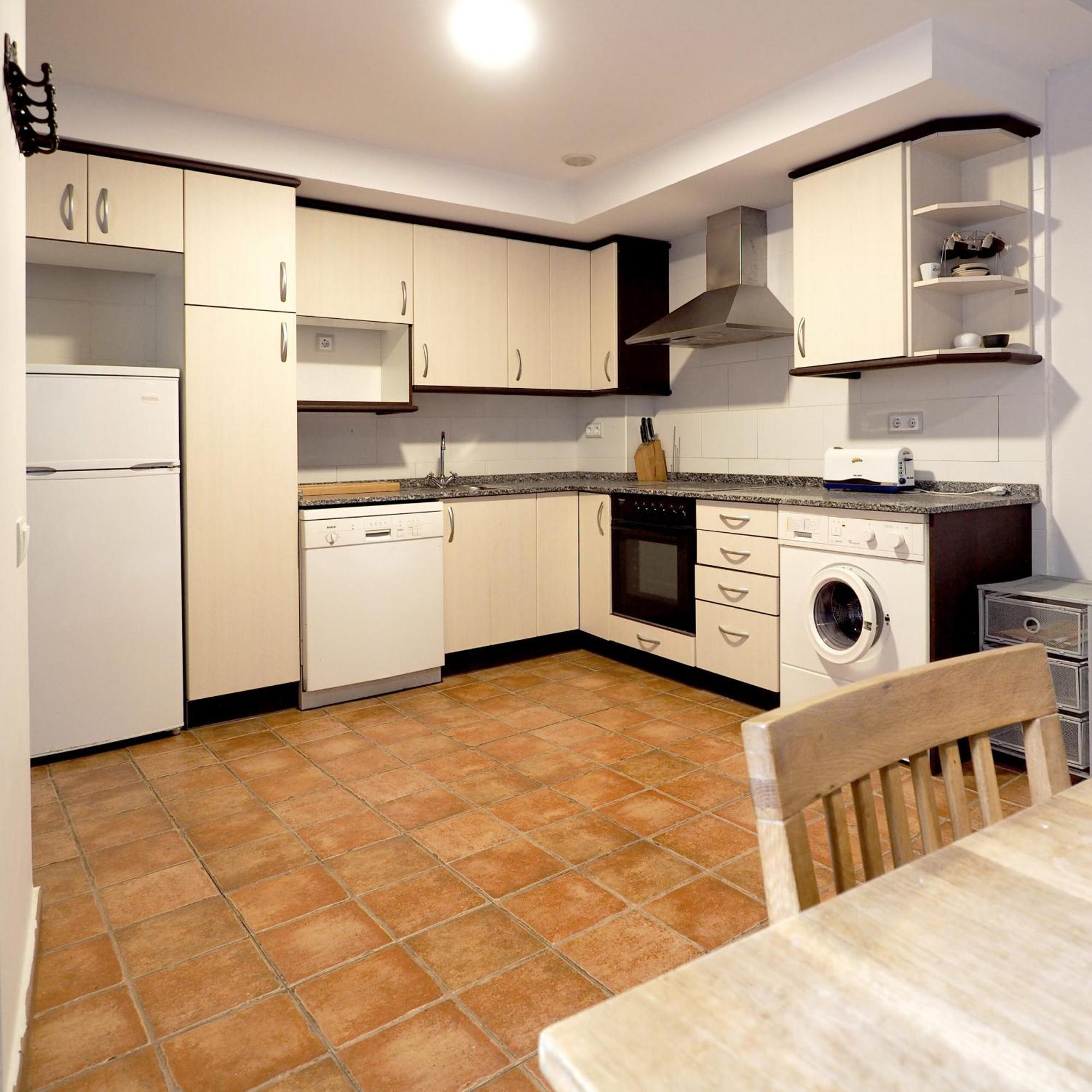 Apartamentos Angelus Plaza Mayor De جراوس المظهر الخارجي الصورة